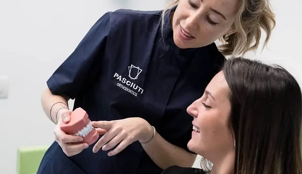 Ortodonzia Invisibile - Dentista Varese Tradate Pasciuti Orthodontics